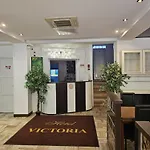 Victoria Proche Stade De Rugby Et Centre 3*