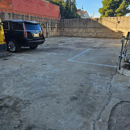 Victoria Proche Stade De Rugby Et Centre