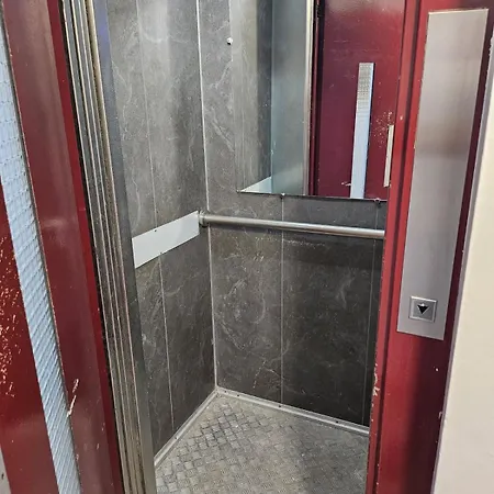 Victoria Proche Stade De Rugby Et Centre