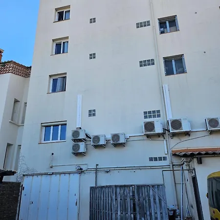 Victoria Proche Stade De Rugby Et Centre Otel 3*