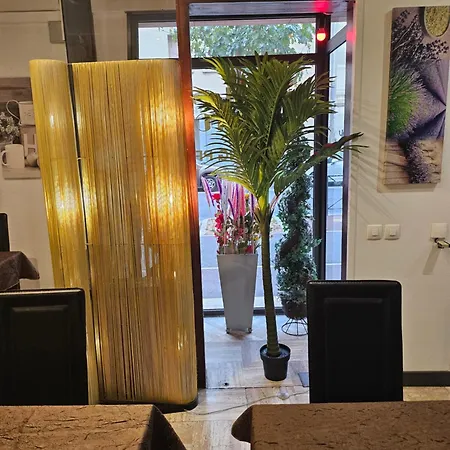 Victoria Proche Stade De Rugby Et Centre Otel 3*