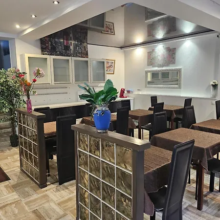 Victoria Proche Stade De Rugby Et Centre Perpignan