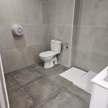 Otel Victoria Proche Stade De Rugby Et Centre