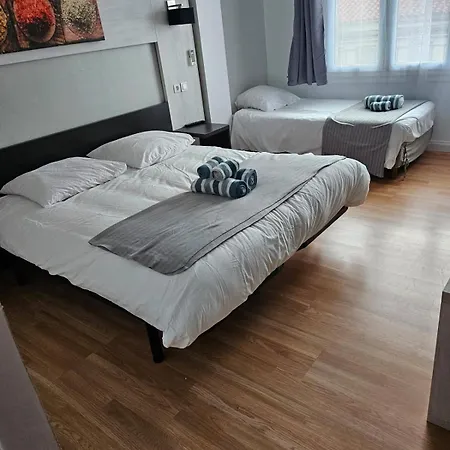 Victoria Proche Stade De Rugby Et Centre 3*